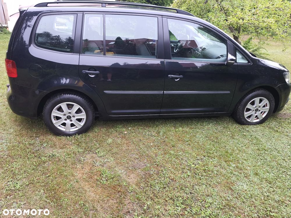 Volkswagen Touran 1.6 TDI DPF BlueMotion Technology Comfortline - 6