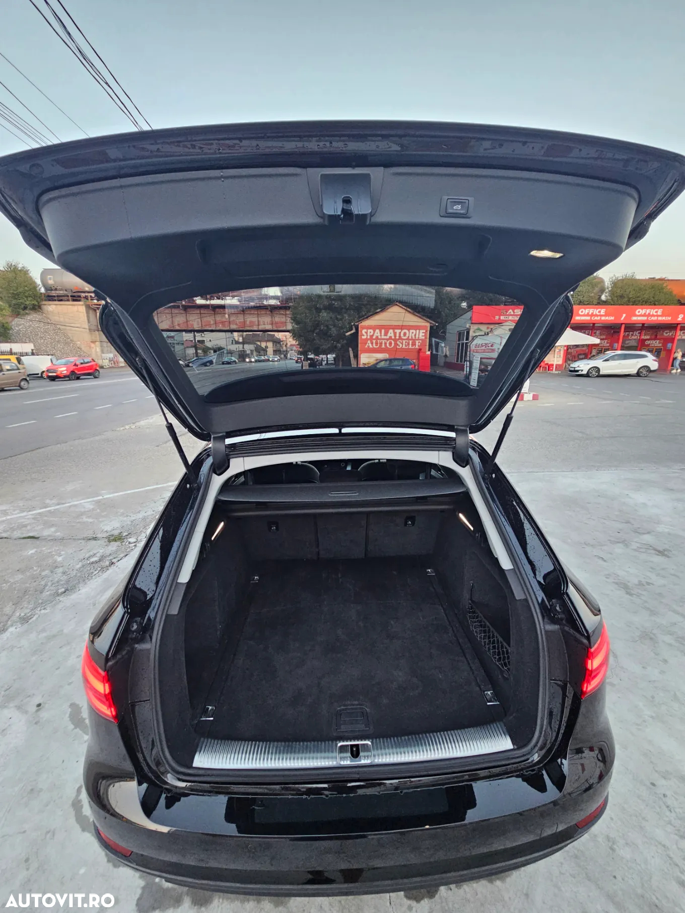 Audi A4 Avant 2.0 TDI S tronic - 12