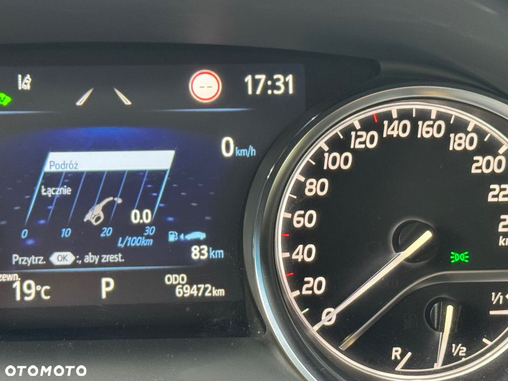 Toyota Camry 2.5 Hybrid Comfort CVT - 20
