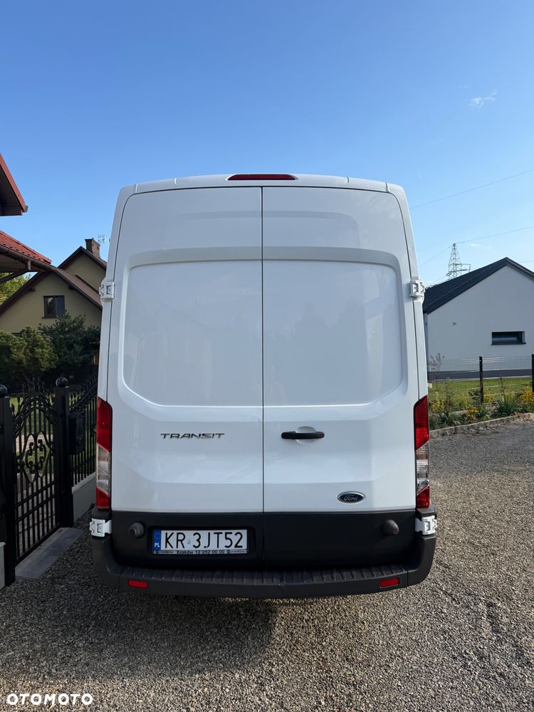 Ford Transit - 12