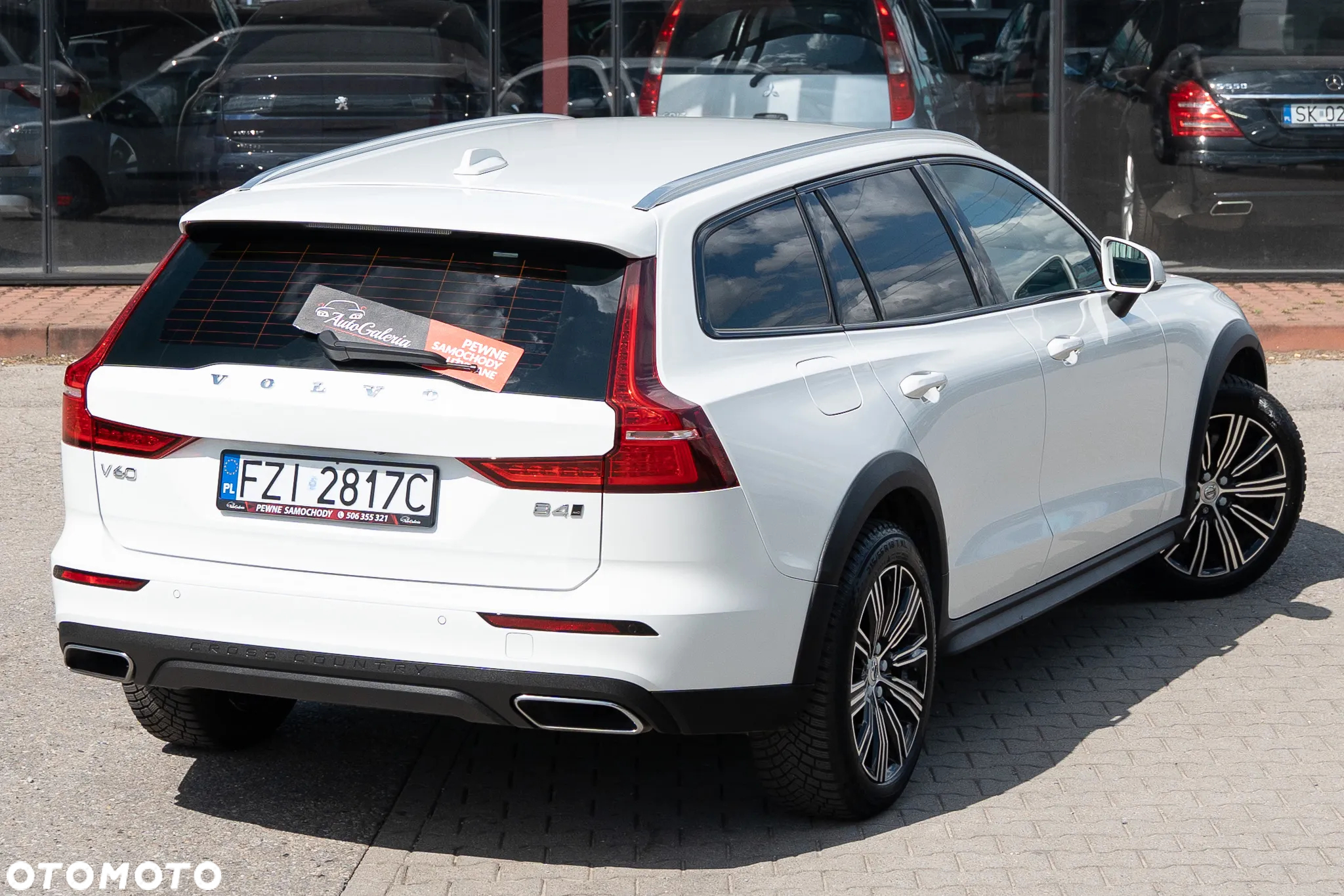 Volvo V60 Cross Country B4 D AWD Geartronic Pro - 8
