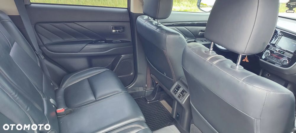 Mitsubishi Outlander 2.0 2WD CVT Active - 17