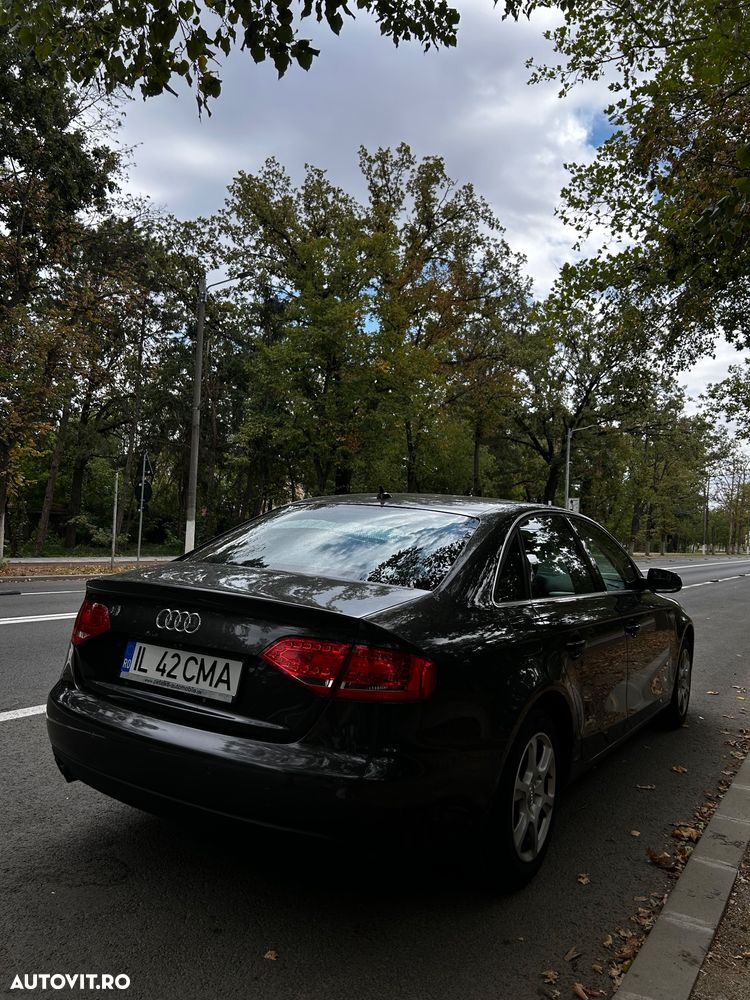 Audi A4 Avant 2.0 TDI Multitronic - 9
