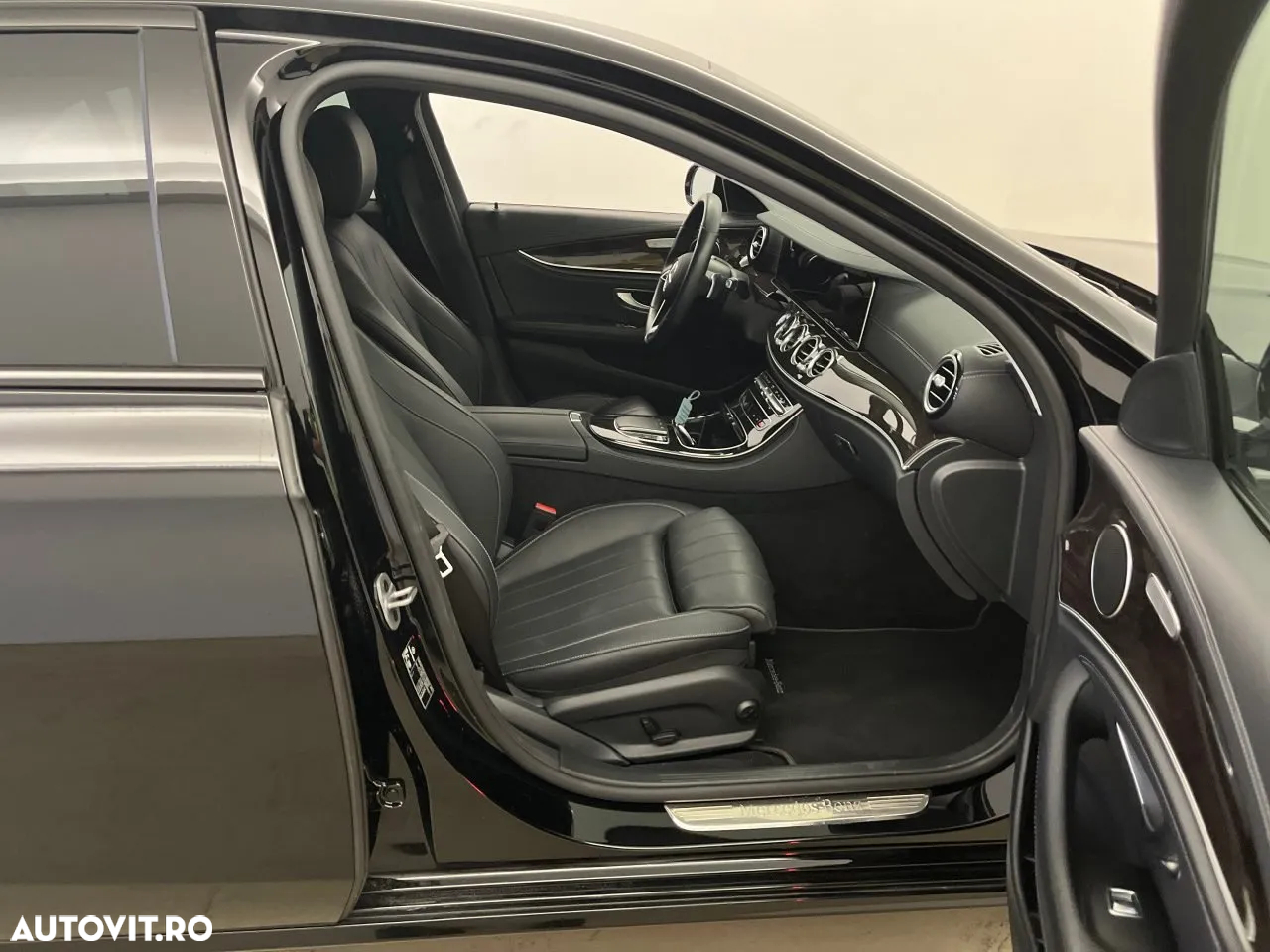 Mercedes-Benz E 300 d 4Matic 9G-TRONIC Exclusive - 7