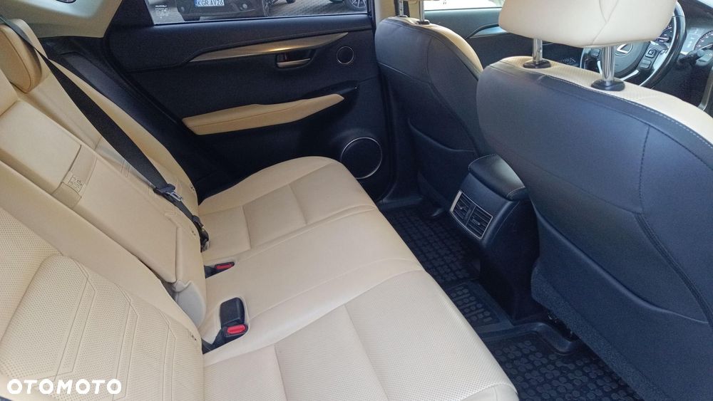 Lexus NX 300h Comfort AWD - 11