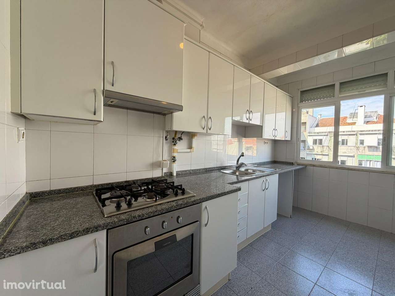 Apartamento T3, localizado na Venteira - Grande imagem: 4/13