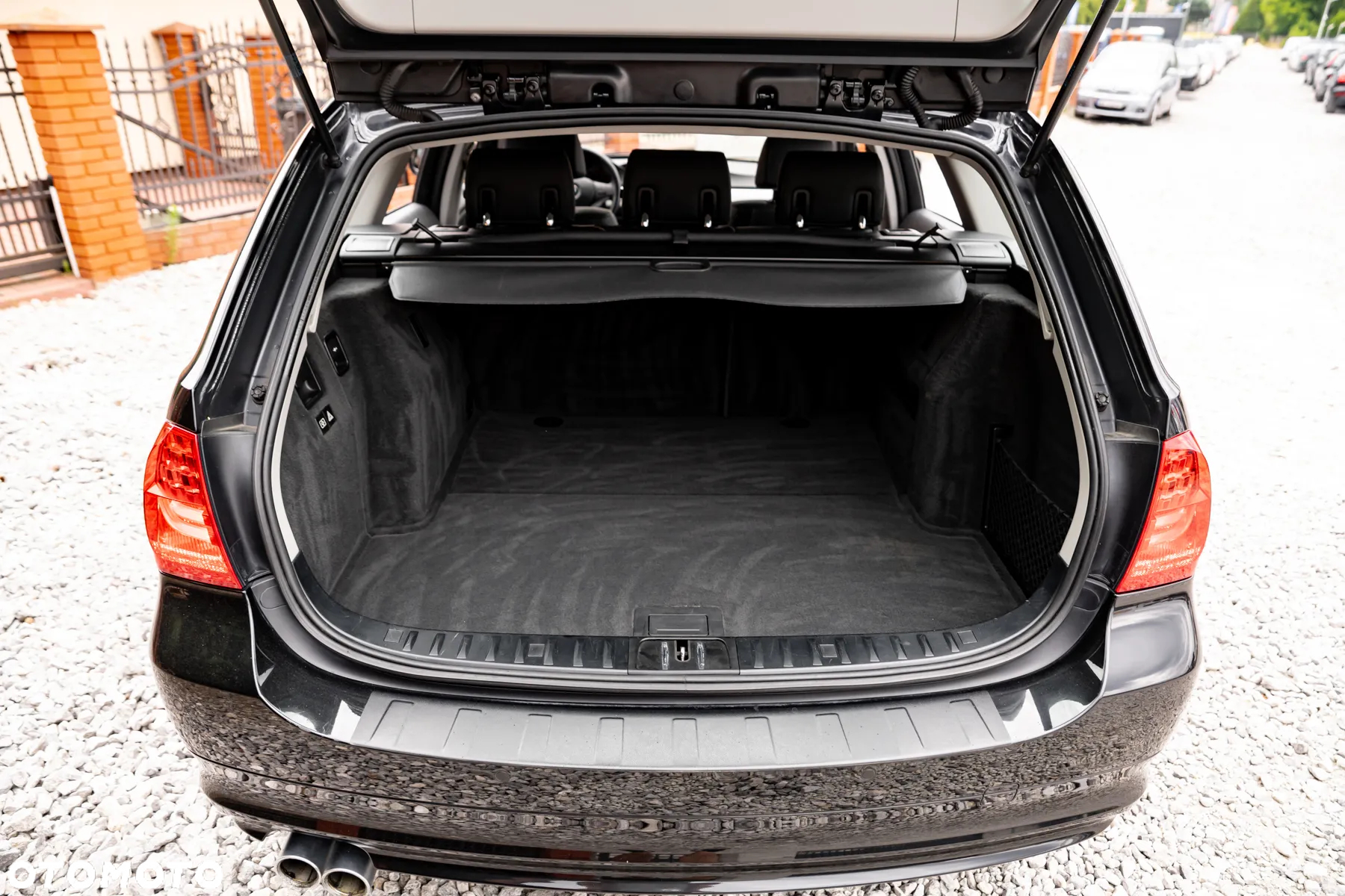 BMW Seria 3 325i xDrive Touring Edition Sport - 22