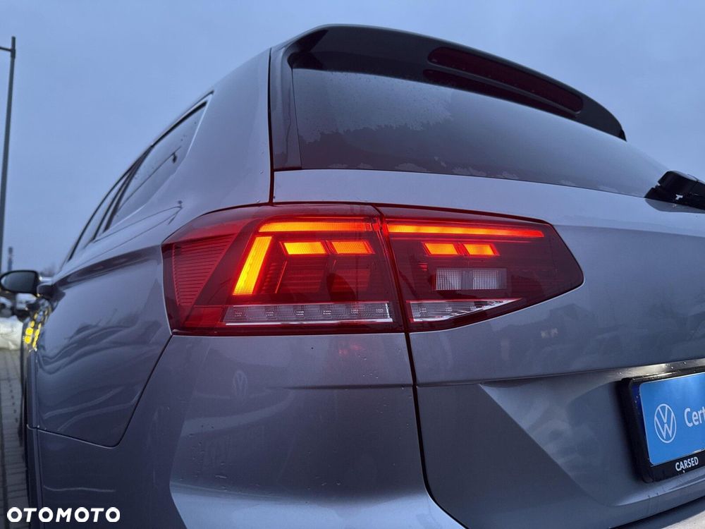 Volkswagen Passat - 29