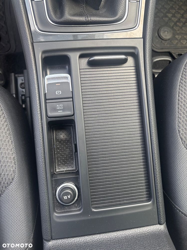 Volkswagen Golf 1.0 TSI Comfortline - 6