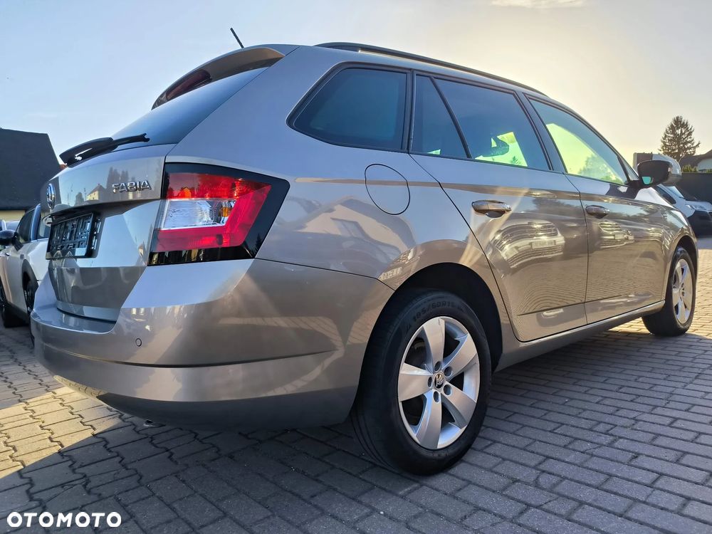 Skoda Fabia 1.0 TSI Clever - 21