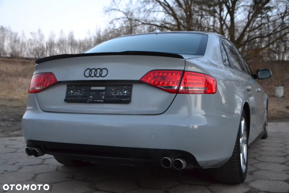 Audi A4 Limousine - 11