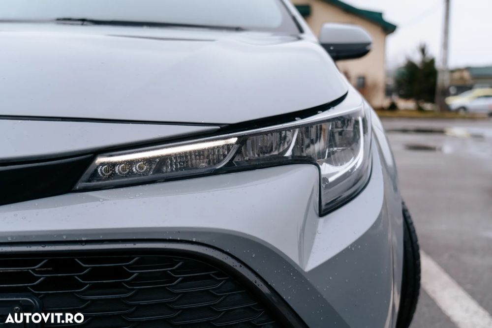 Toyota Corolla 1.8 Hybrid Comfort - 23