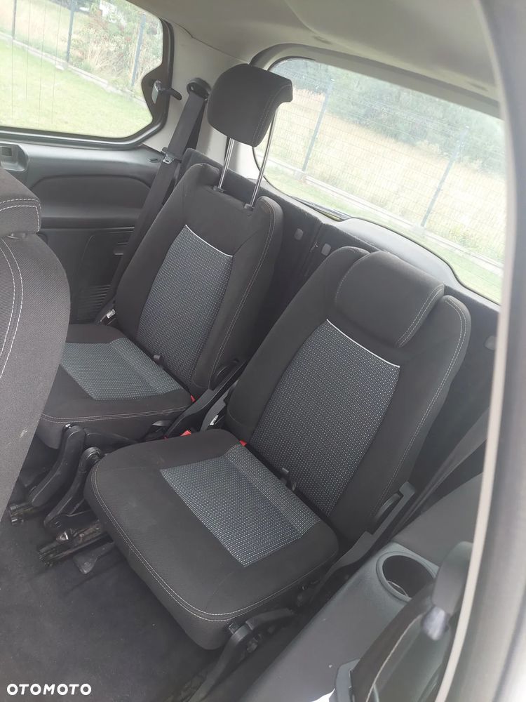 Ford Galaxy 2.0 TDCi Ghia - 12