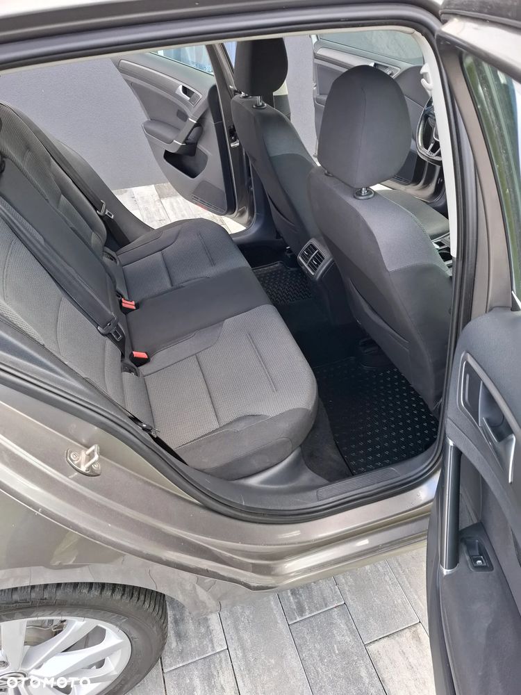 Volkswagen Golf 1.6 TDI Comfortline - 6