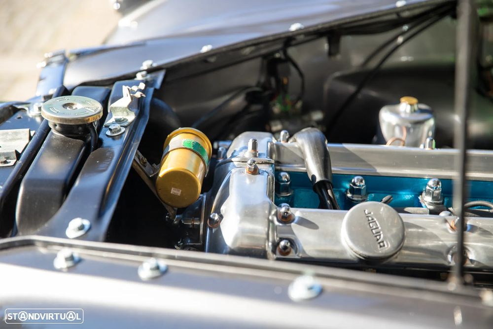 Jaguar MK IX - 14