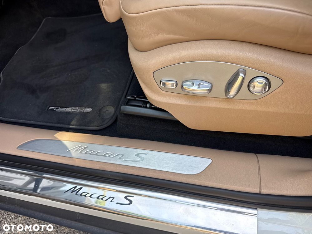 Porsche Macan S - 22