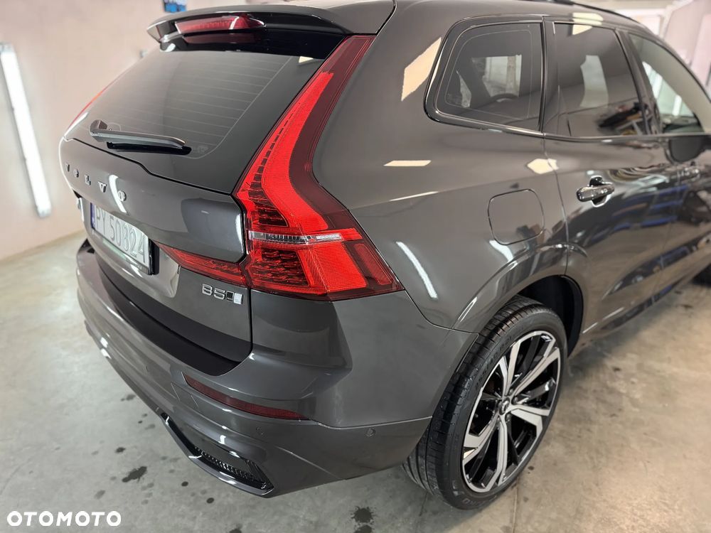Volvo XC 60 B5 D AWD Plus Dark - 5