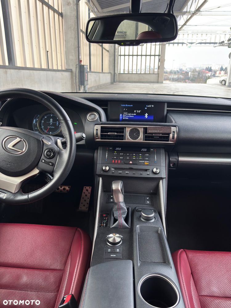 Lexus IS 200t F Sport - 12