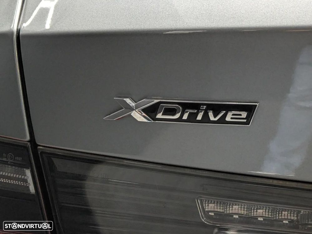 BMW 320 e Pack Desportivo M Auto - 34
