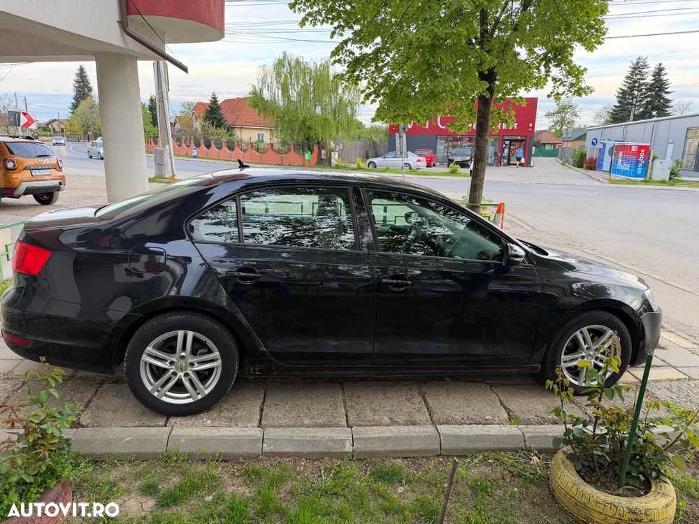 Volkswagen Jetta 1.2 TSI Trendline - 6