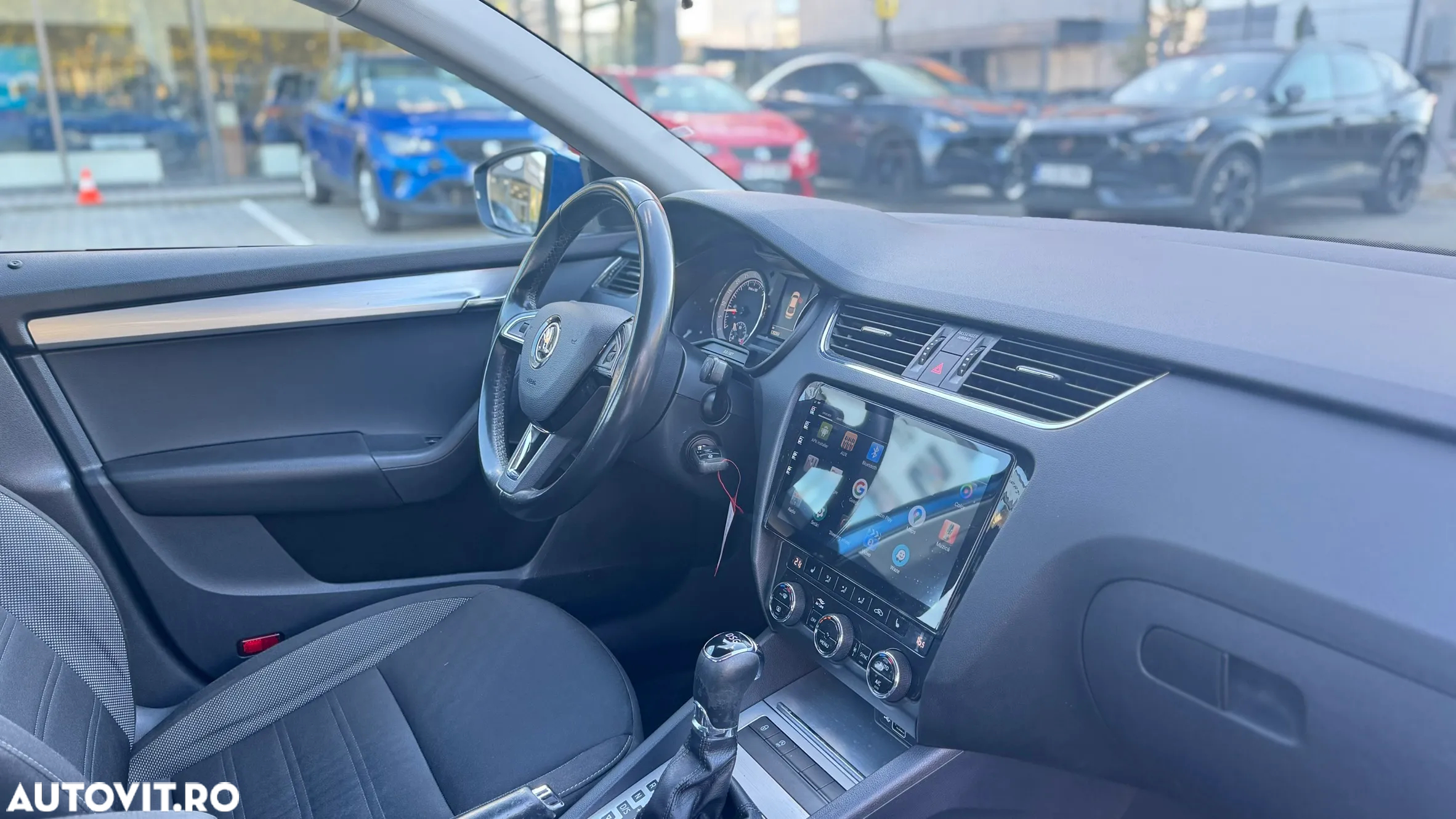 Skoda Octavia 1.6 TDI DSG Ambition - 9