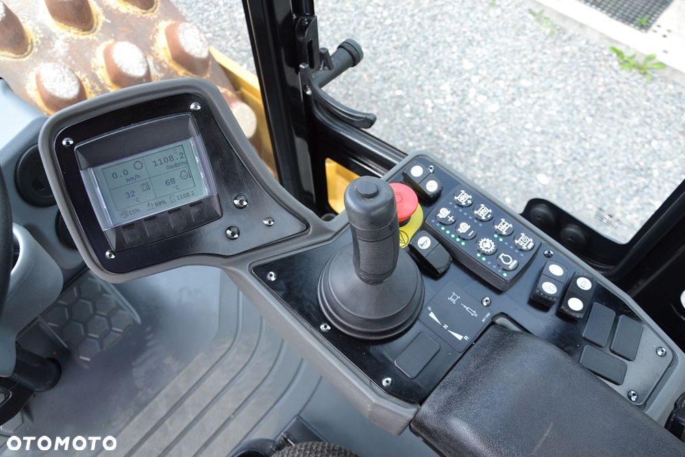 Caterpillar CP 54B - 21