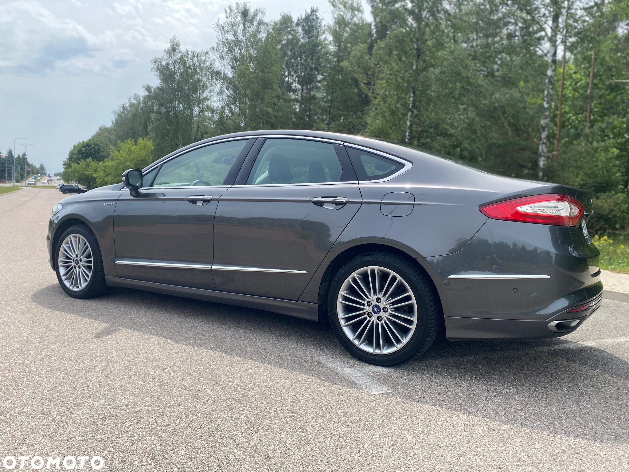 Ford Mondeo Vignale 2.0 Hybrid - 4
