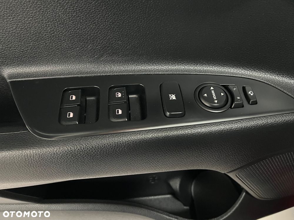 Kia Stonic - 26