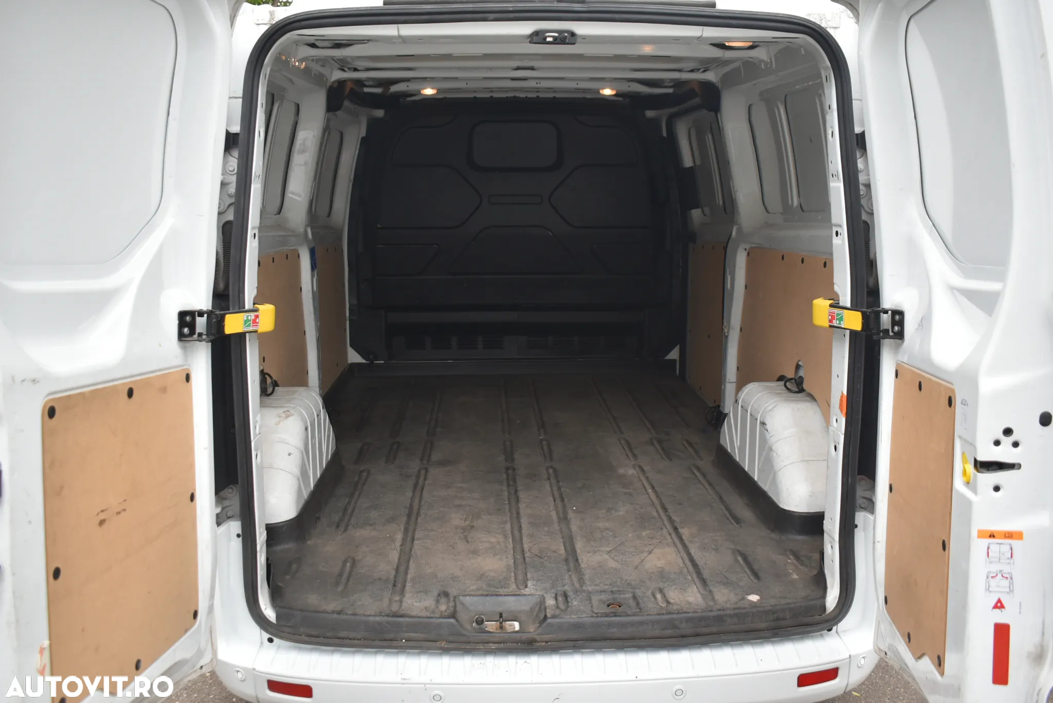 Ford Transit Custom - 8