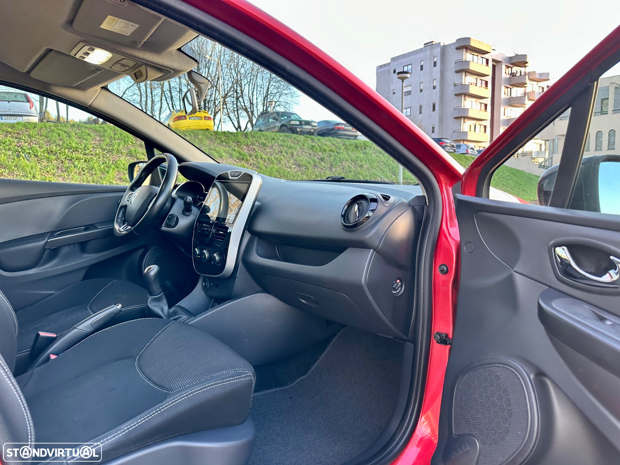Renault Clio Sport Tourer 1.5 dCi Dynamique S - 29