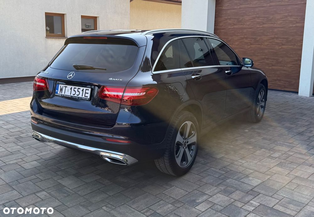 Mercedes-Benz GLC 300 4Matic 9G-TRONIC Exclusive - 8