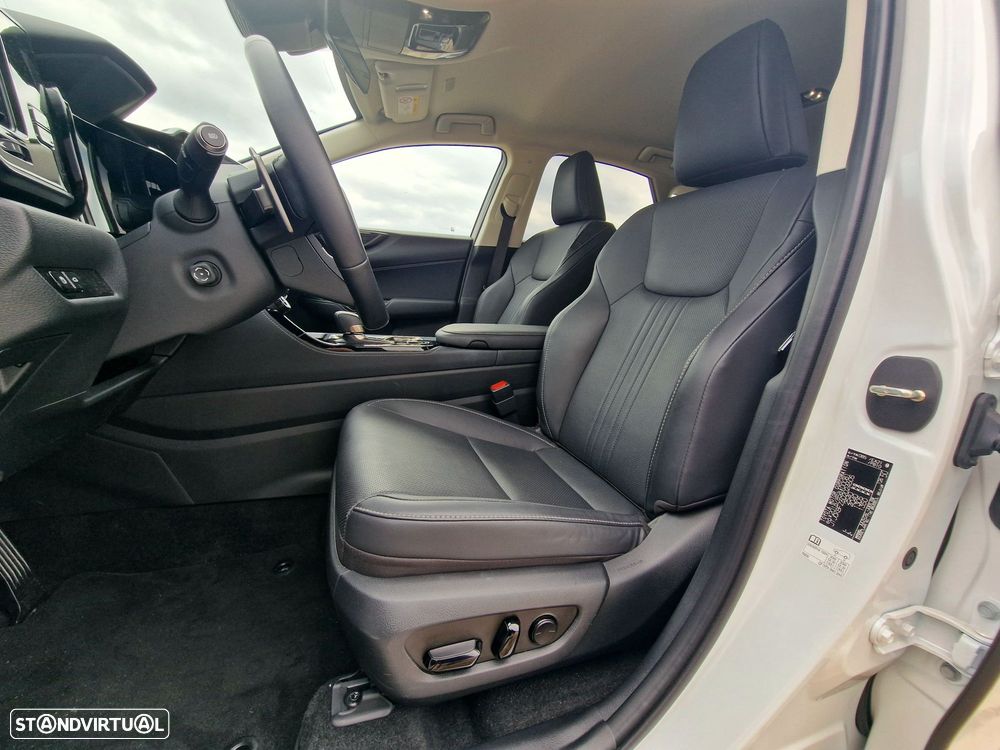 Lexus NX 450h+ Executive - 8