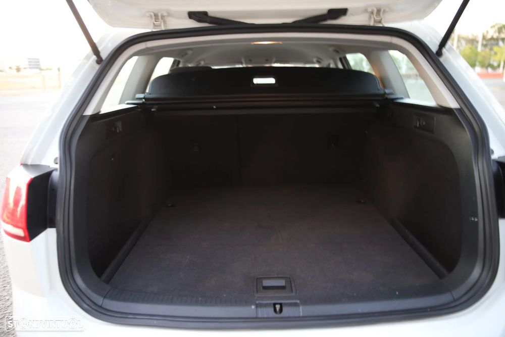 VW Golf Variant 1.6 TDi BlueMotion Confortline - 20