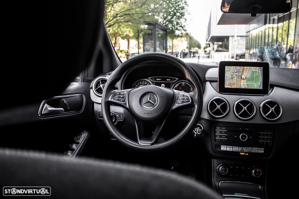 Mercedes-Benz B 250 e Electric Drive - 35