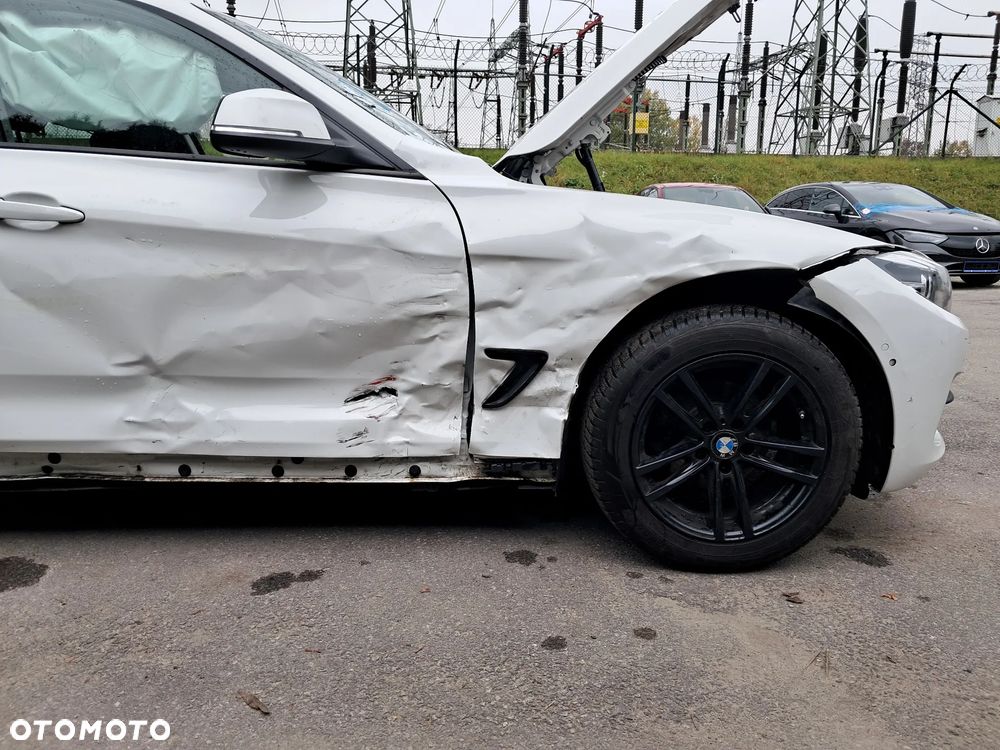 BMW Seria 3 320i GPF Advantage - 9