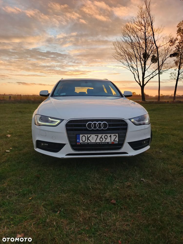 Audi A4 Avant 2012 photo 3