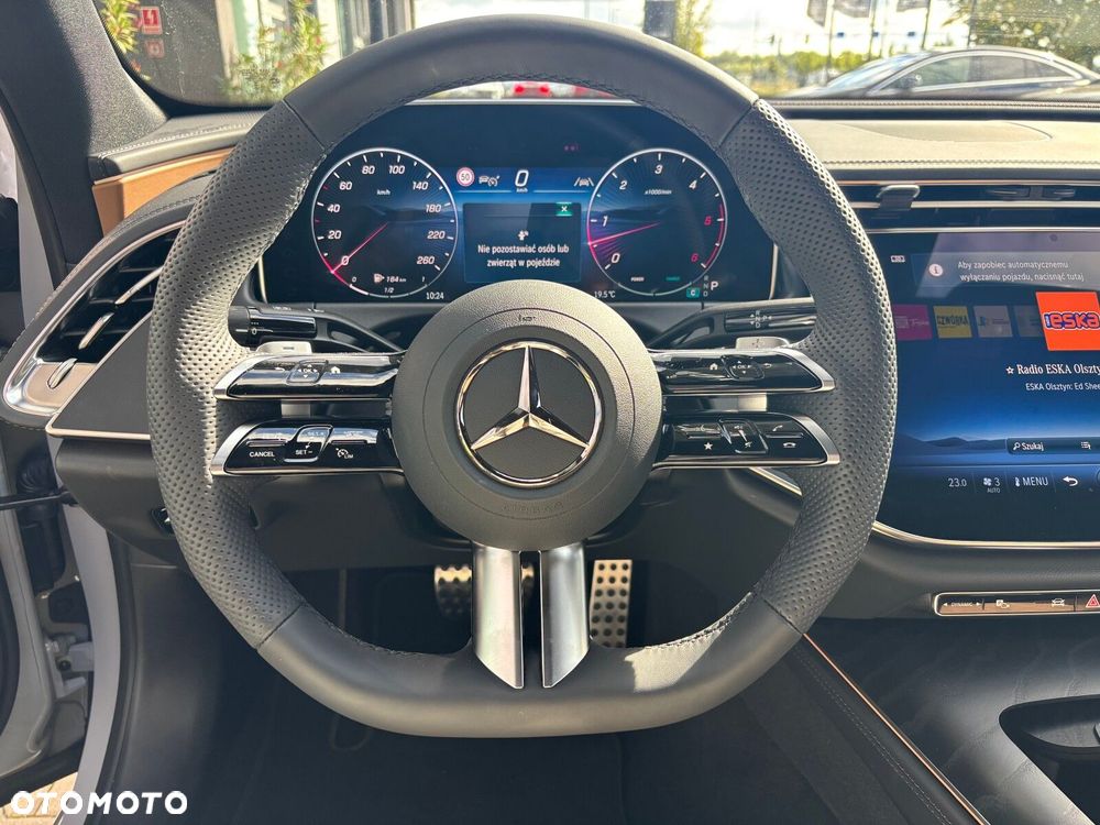 Mercedes-Benz Klasa E - 26