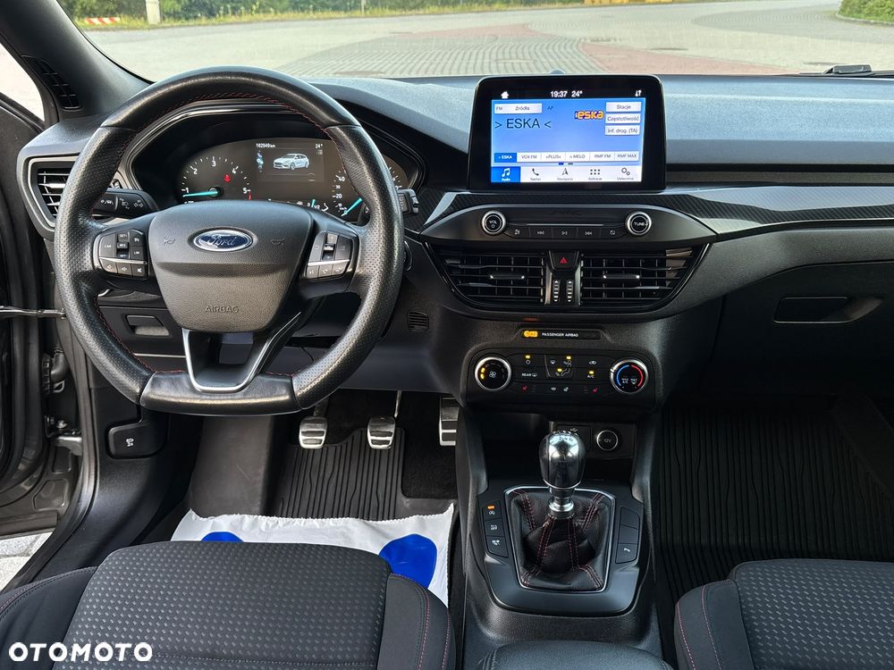 Ford Focus 1.5 EcoBlue Start-Stopp-System ST-LINE - 13