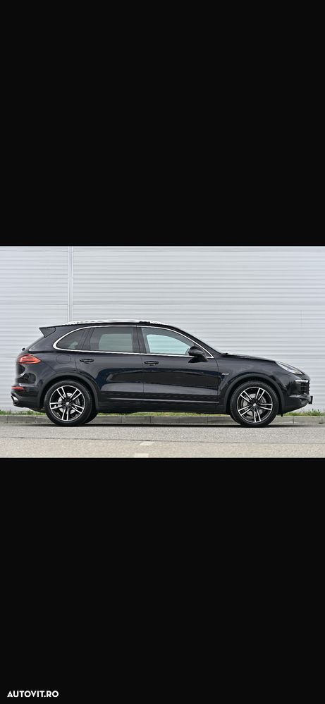 Porsche Cayenne 3.0 L - 3