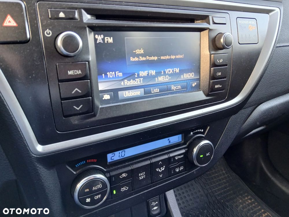 Toyota Auris 1.4 D-4D Premium - 25