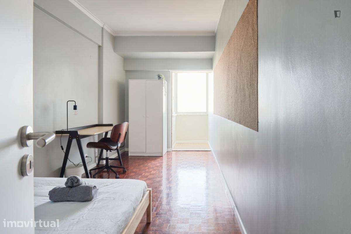 Quarto - localizado em Olaias Lisbon - Grande imagem: 4/17