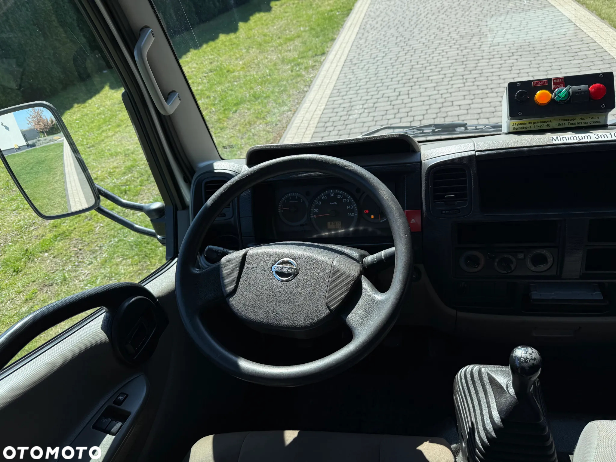 Nissan CABSTAR 16 M MANUAL - 10