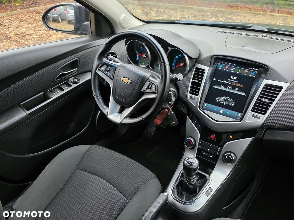 Chevrolet Cruze - 24