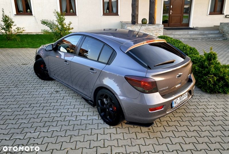 Chevrolet Cruze - 24