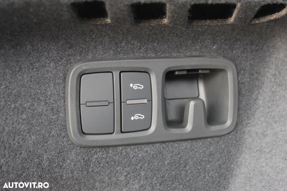 Audi Q8 55 TFSI e quattro Tiptronic PHEV - 39