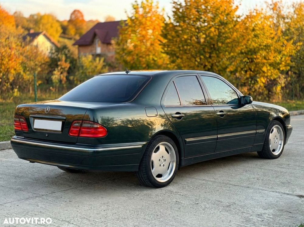 Mercedes-Benz E 200 KOMPRESSOR Automatik Avantgarde Sport Edition - 6