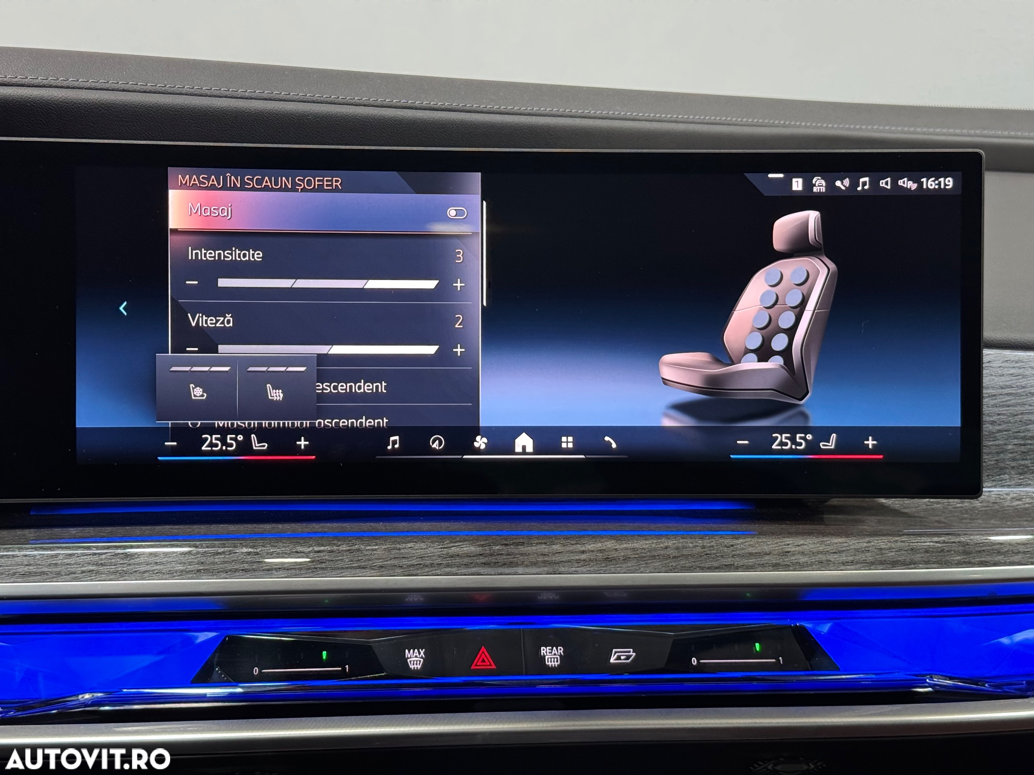 BMW Seria 7 740d xDrive MHEV - 35