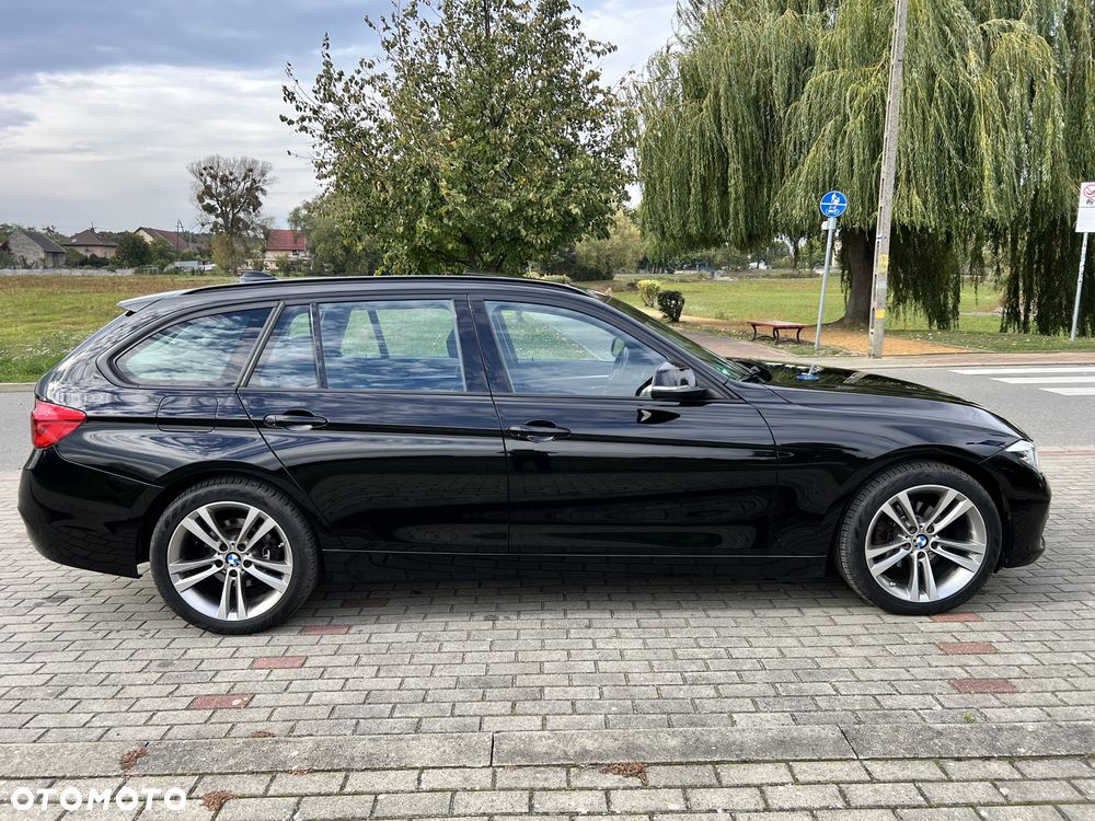BMW Seria 3 320i xDrive Sport Line - 10
