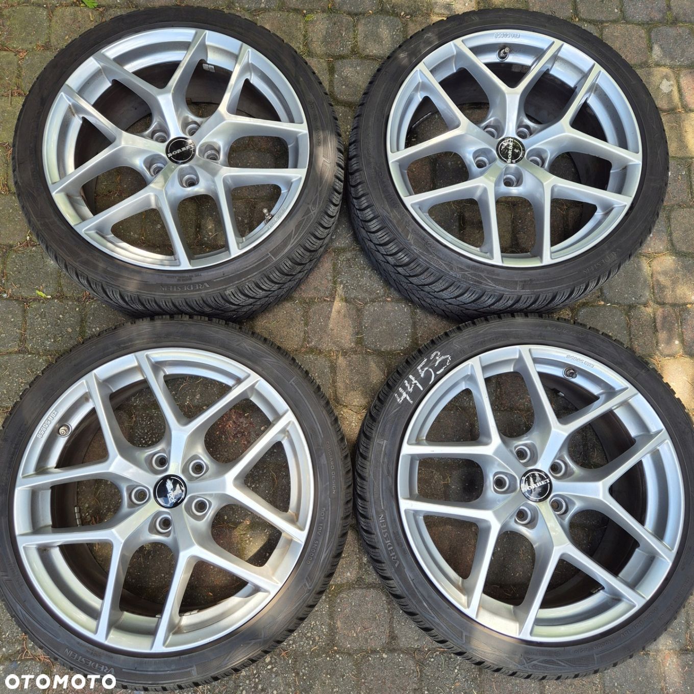 ZIMA 225/40 R18 AUDI A3 A4 A6 TT VW GOLF OCTAVIA LEON OCTAVIA CADDY BMW F40 - 1