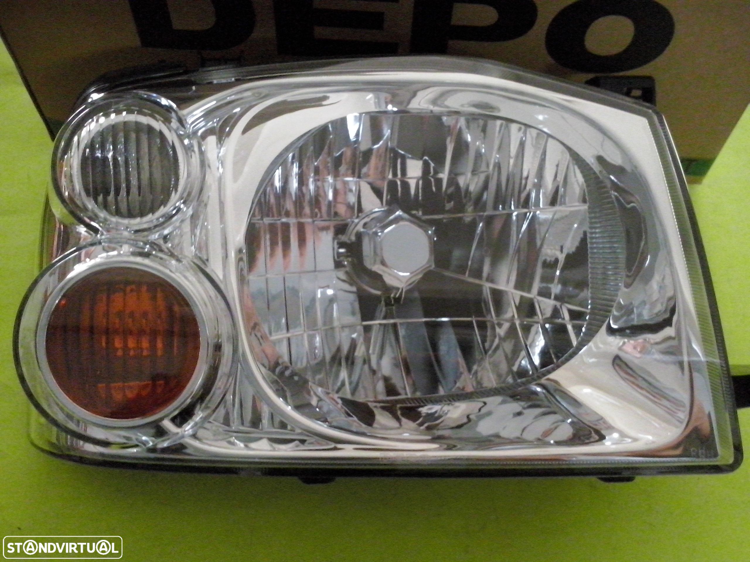 Farol / Faróis frente Nissan Navara D22 anos 2002 até 2005 NOVOS - 1